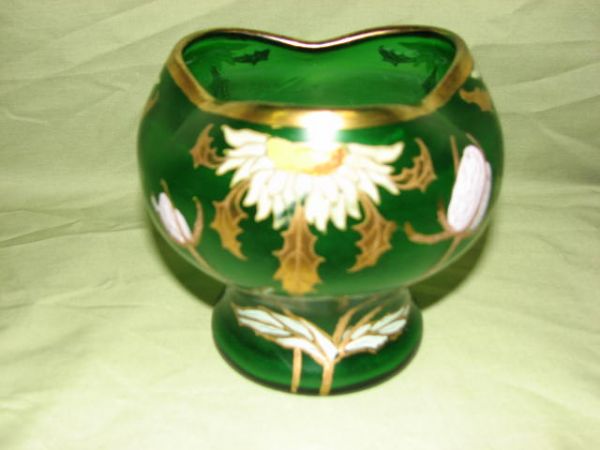 Victorian art glass bowl Attributed to Mont Joye