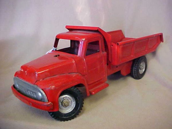 Buddy L ride on truck Press steel 1940's-50's