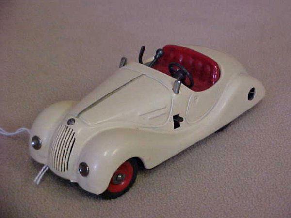 Schuco Examico #4001 W/box: Schuco Examico #4001 W/box. Like new condition & original box. Measures 5-3/4"long x 2"tall x 2-1/2"wide.