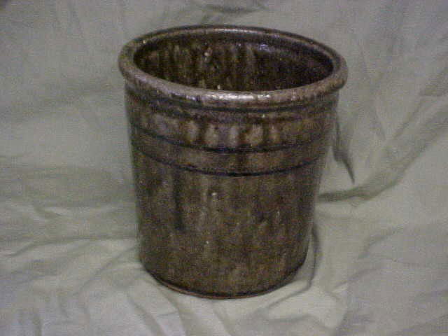 Lanier Meaders alkaline glaze vase w/incised rings.: Lanier Meaders alkaline glaze vase w/incised rings. No damage 6-1/2"tall x 6"wide.