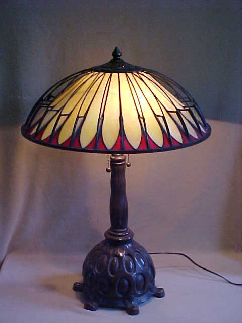Lg. Tiffany Style Leaded Glass Lamp: Lg. Quality Reproduction White & Red Tiffany Style Leaded Glass Lamp w/ Bronze Base Measures 18 1/2" x 25"high