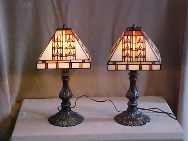 Pair of Sm. Tiffany Style Leaded Glass Lamps: Pair of Sm. Quality Reproduction Tiffany Style Leaded Glass Lamps w/ Bronze Base Measures 9" x 17 1/2"high