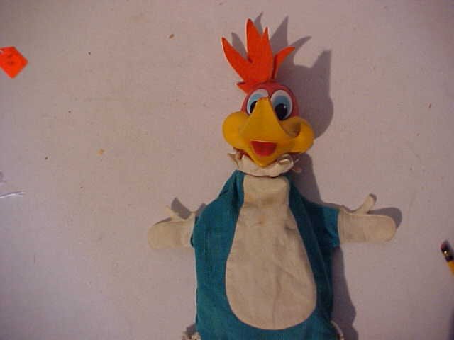 Woody Woodpecker pull string hand puppet: Woody Woodpecker pull string hand puppet. Still works. Measures 14" tall