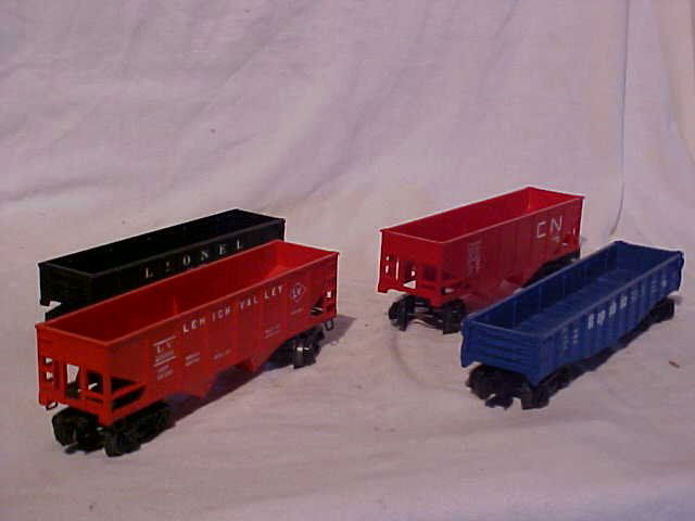 Lot of Lionel Model Train Cars: Lot of Lionel Model Train Cars 0/0-27 Scale Lionel 6112, Lehigh Valley, Canadian National and Republic Steel Very Good Condition Measures 2"-2 3/4"h x 2"w x 8"-9"L