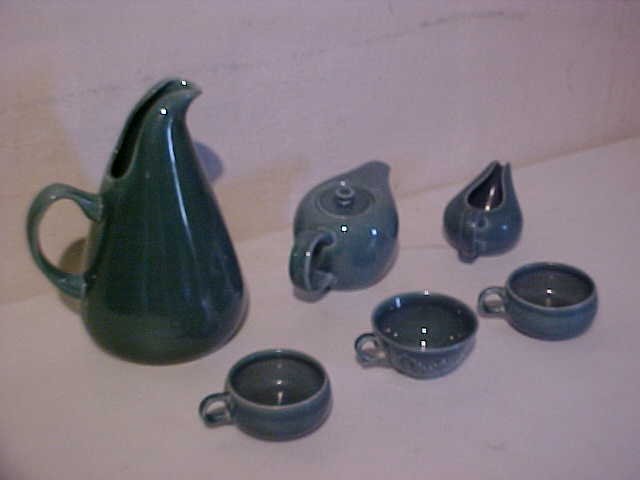 Russel Wright green ceramic 6 pc. pitcher set: Russel Wright green ceramic 6 pc. pitcher set. Measurements range from 2" to 10 1/2" tall