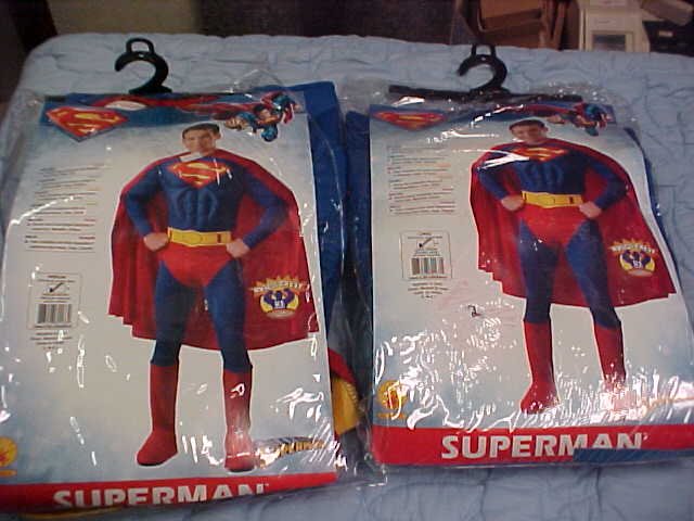 Lot of 2 Superman costumes: Lot of 2 Superman costumes. Medium and large sizes