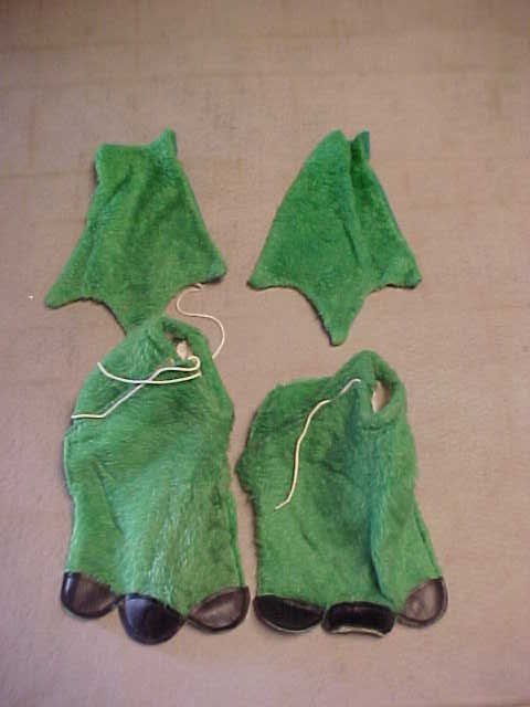 Set of alligator foot and hand covers: Set of alligator foot and hand covers