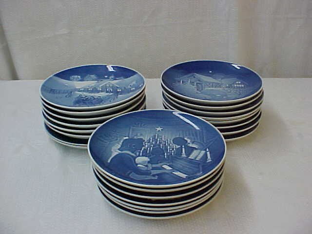 Lot of 23 Bing & Grundl plates: Lot of 23 Bing & Grundl plates. Each measures 7" wide.