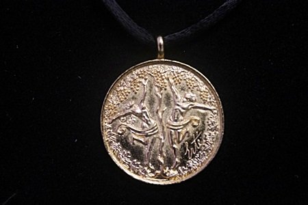 "I LOVE YOU" Yellow Gold Pendant Necklace By Erte (2ZC): "I LOVE YOU" Circle Shape Yellow Gold Pendant Necklace By Erte; Bearing the Signature of the artist; Size approx 10 in.Romain de Tirtoff (23 November 1892 – 21 April 1990) was a Russian-born Fren