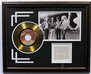 Lithograph Abandoned - David Mann: Lithograph Abandoned After David Mann; , pencil signed, size approx. 22 1/2 x 28 1/2 in. David Dave Mann (September 10, 1940 – September 11, 2004) was a California graphic artist whose paintings c