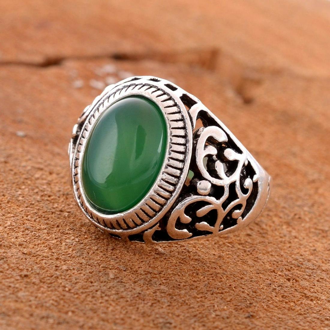 GREEN ONYX GEMSTONE SILVER PLATED RING SIZE 8 (1 of 2)