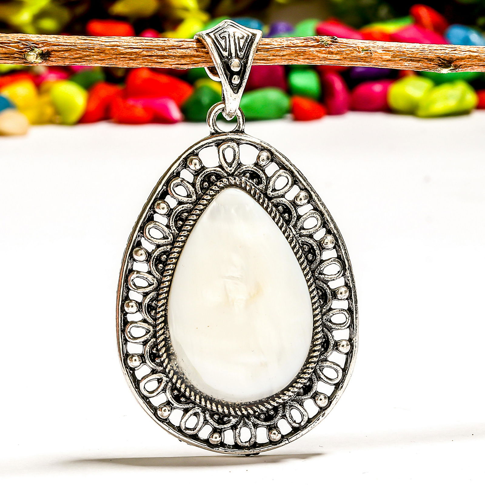 MOTHER OF PEARL GEMSTONE SILVER PLATED PENDANT (1 of 2)