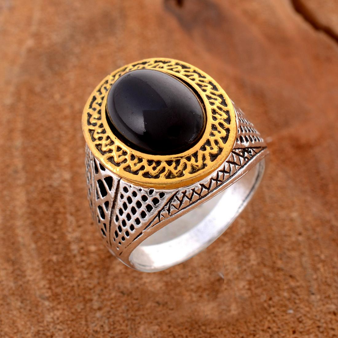 BLACK ONYX GEMSTONE SILVER PLATED RING SIZE 9 (1 of 2)