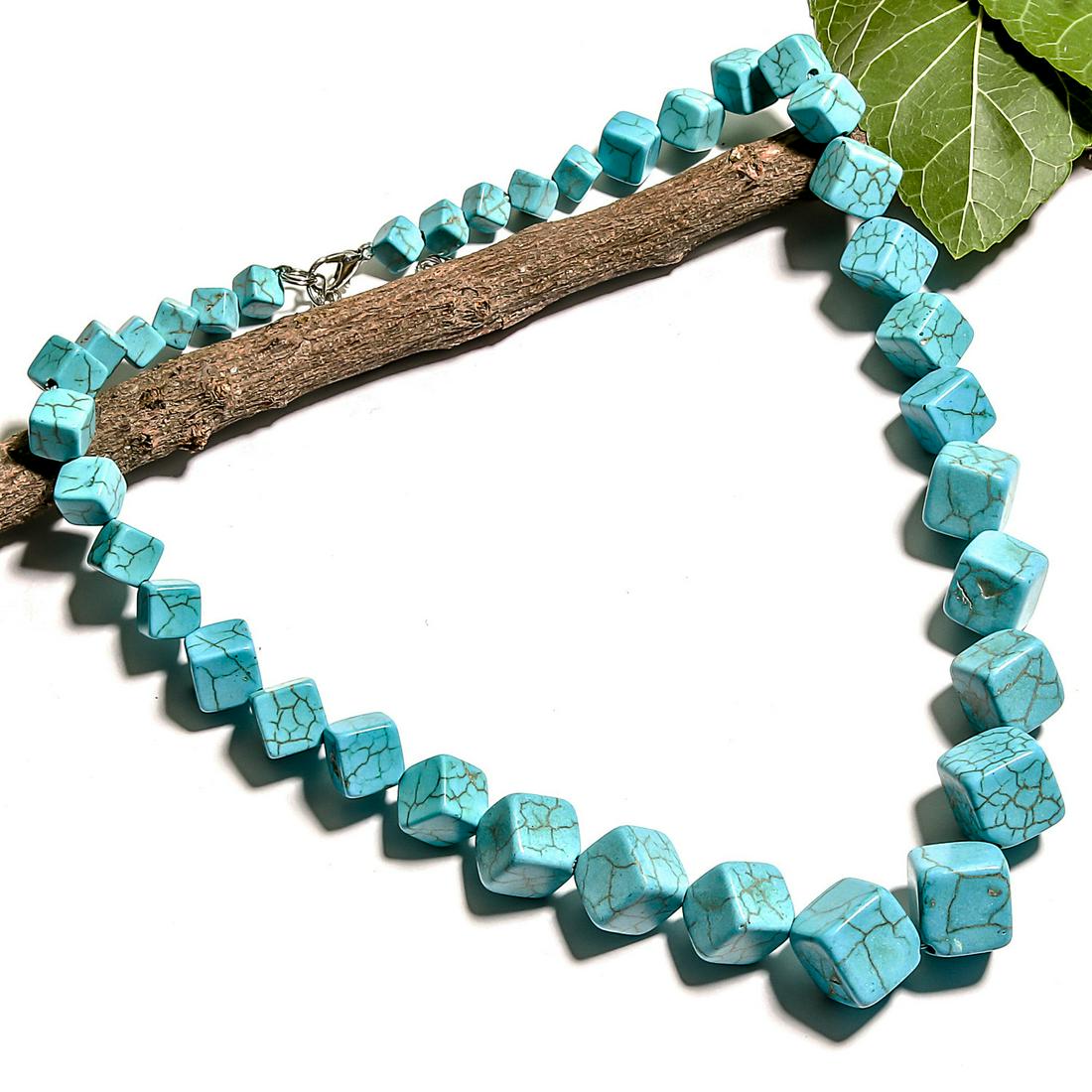 TURQUOISE GEMSTONE NECKLACE JEWELRY (1 of 2)