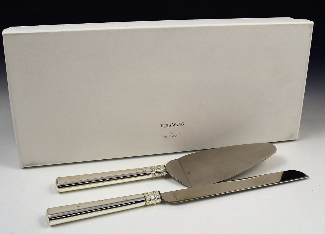 Vera Wang Server Set (1 of 2)