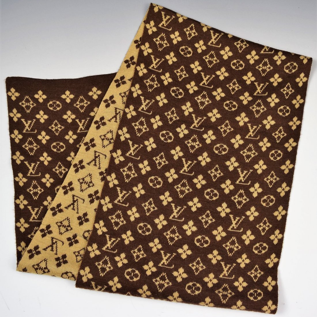 Louis Vuitton Scarf (1 of 1)