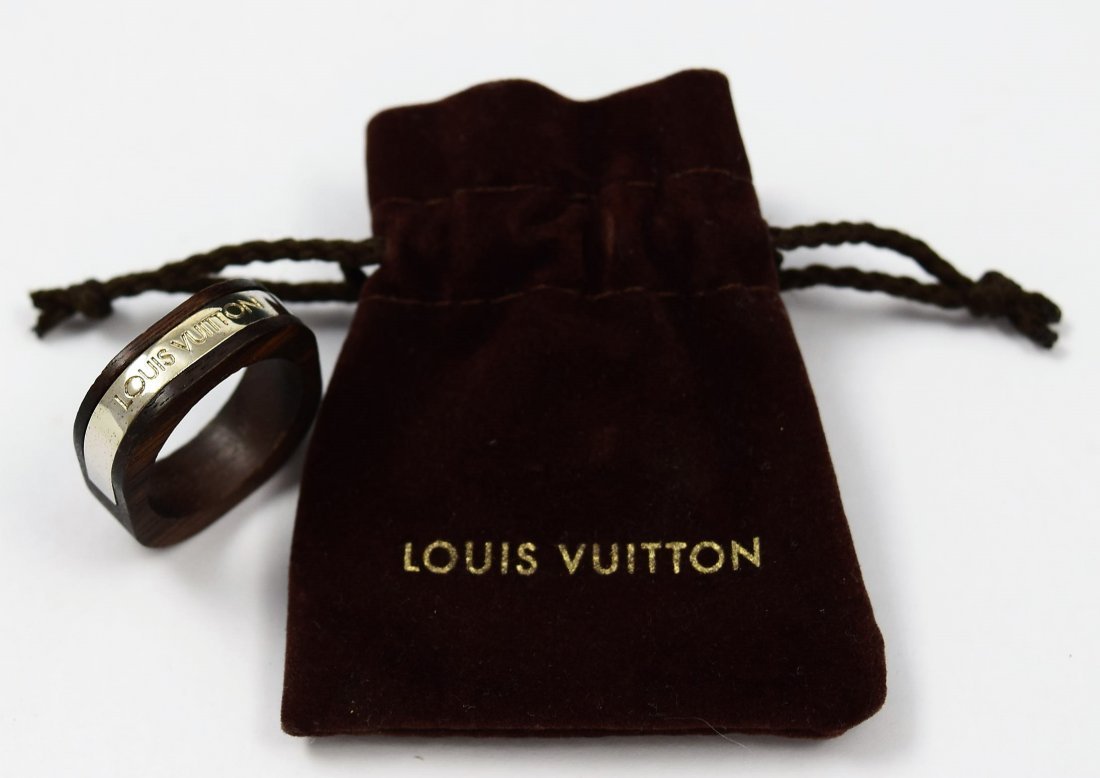 Louis Vuitton Ring (1 of 3)
