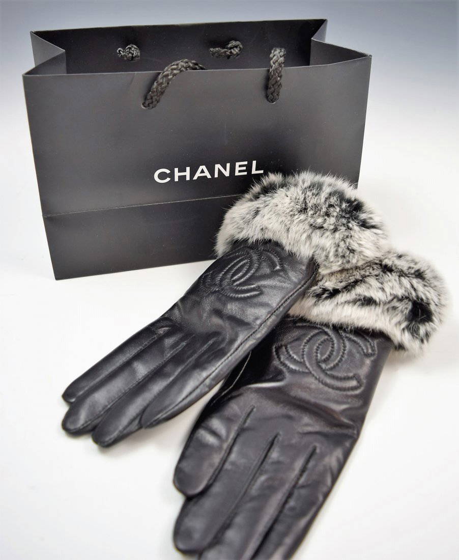 Chanel Gloves - Oct 11, 2018 | Christiana Auction Gallery in DE Chanel Gloves - Oct 11, 2018 | Christiana Auction Gallery in DE