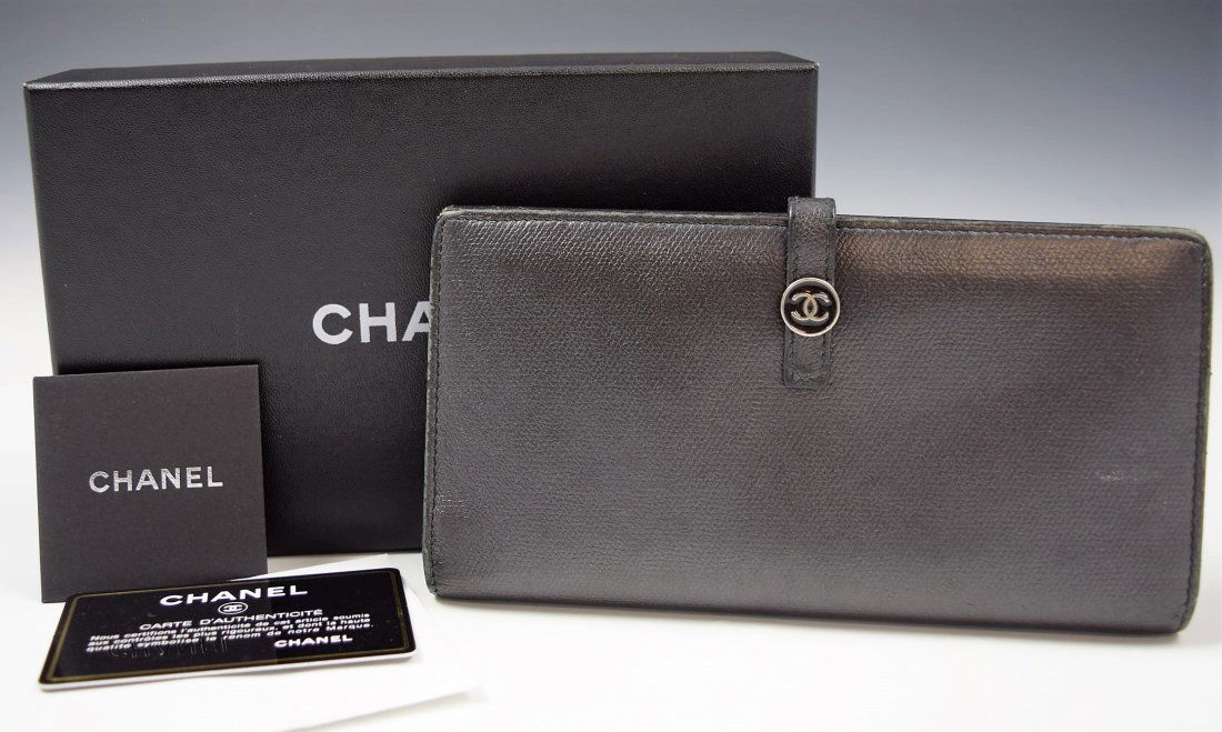 Chanel Leather Wallet (1 of 3)