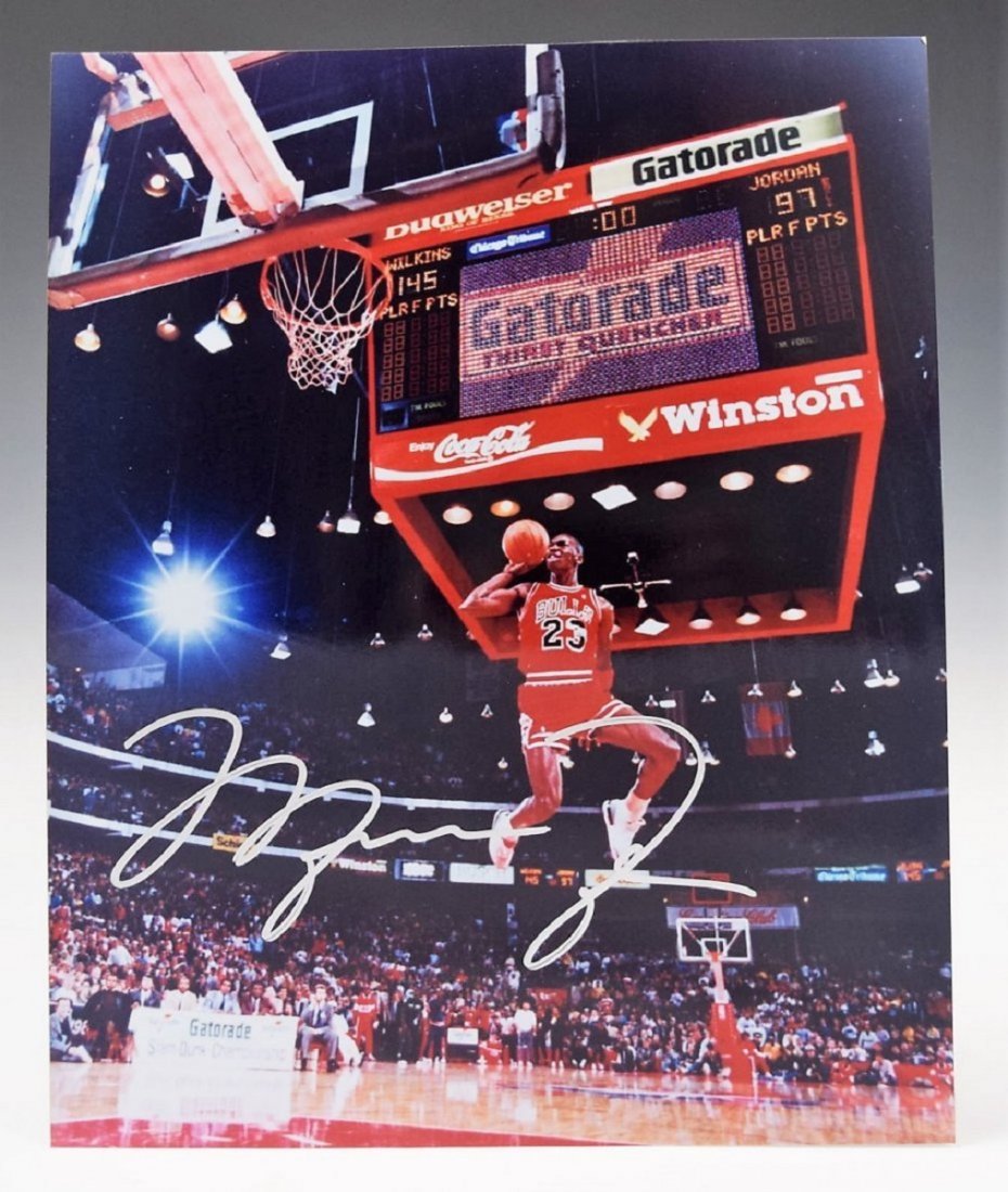 Michael Jordan Signed Photograph (1 of 3)