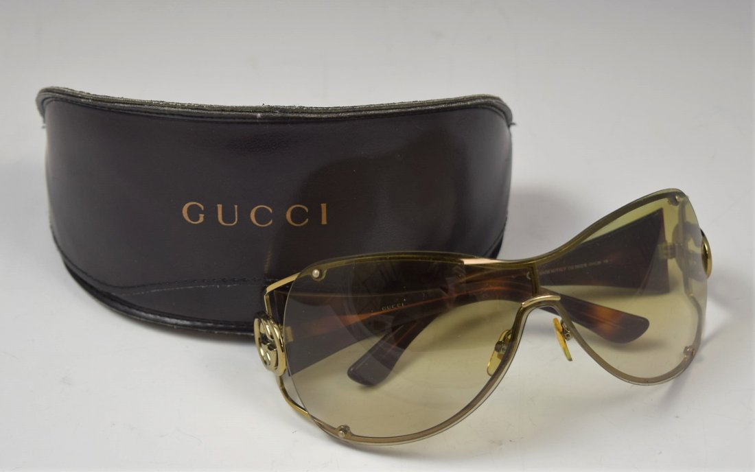 Gucci Sunglasses (1 of 4)