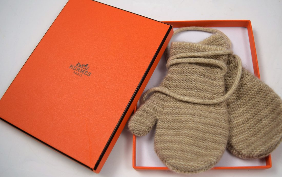 Hermes Baby Mittens (1 of 2)