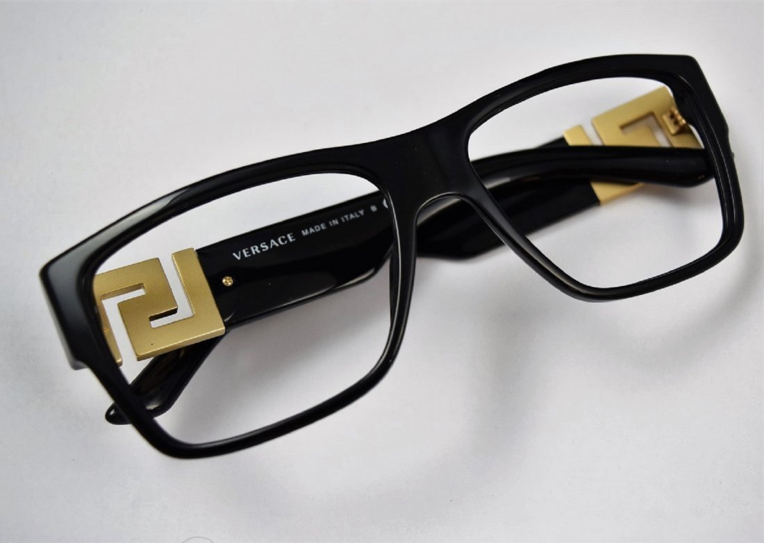Versace Frames: Versace issued black and gold rectangle women's frames