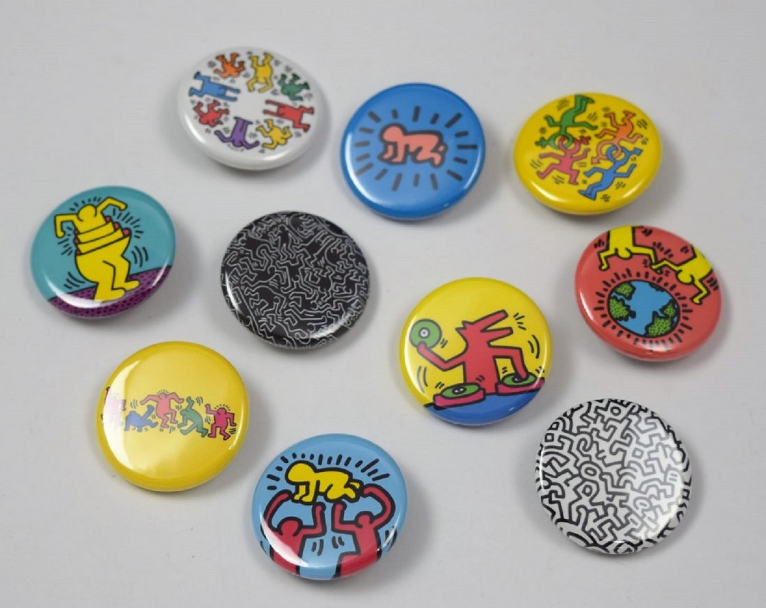 Vintage Pop Art Pins: A grouping of 10 vintage pins