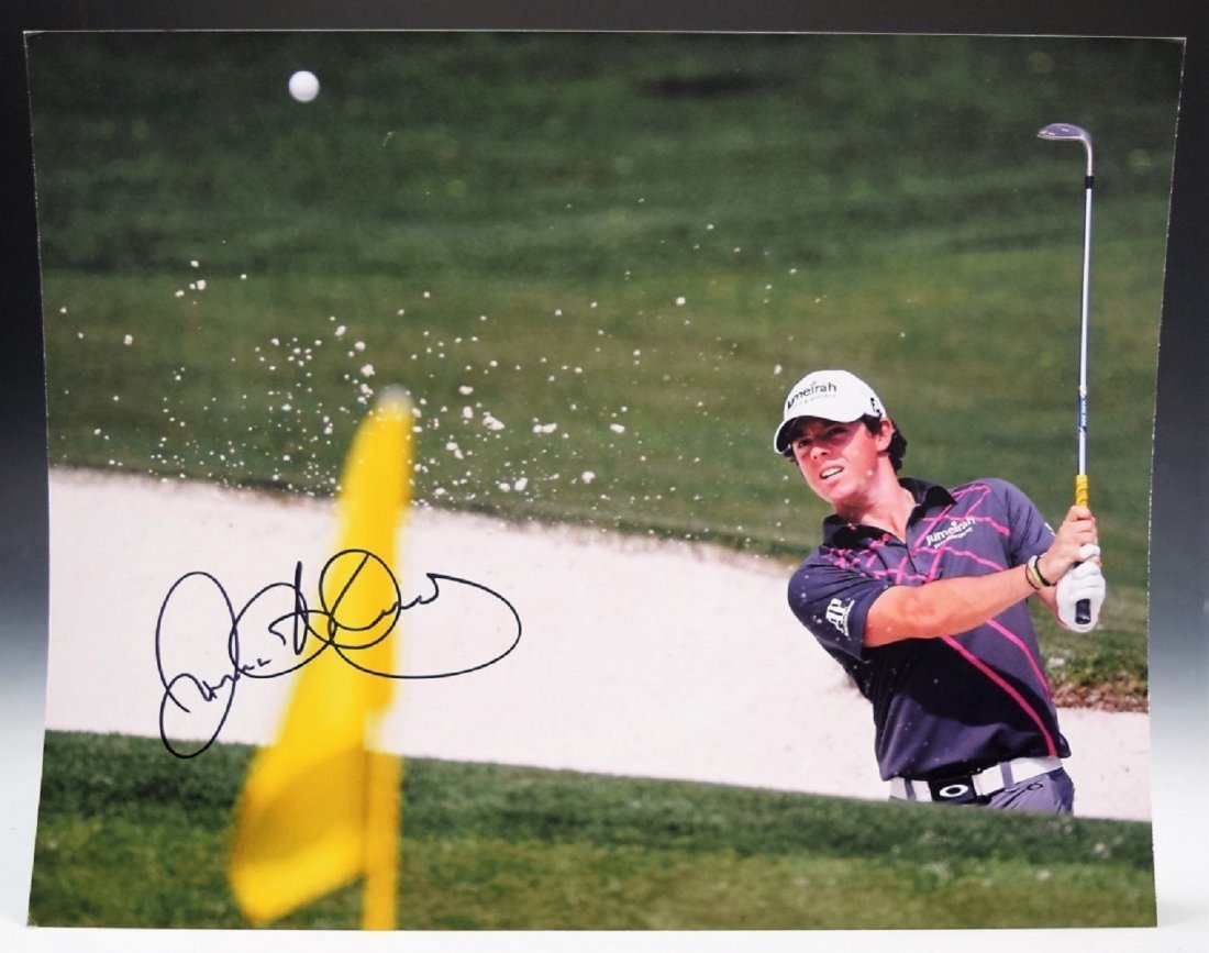 Rory Mcilroy Signed Photograph: Rory Mcilroy hand signed photograph Measures: 11 x 14 inches Signed by Rory at the 2015 Deutsche Bank Championship