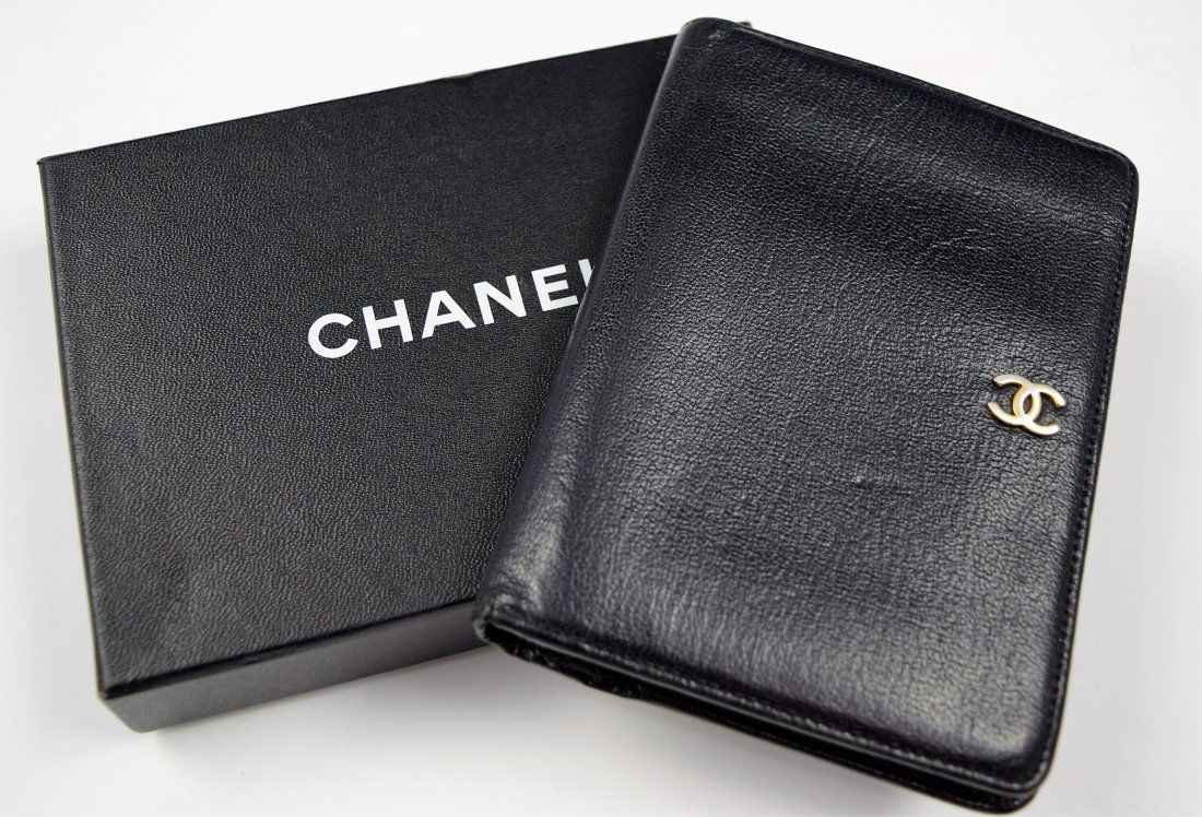 Chanel Leather Wallet (1 of 2)