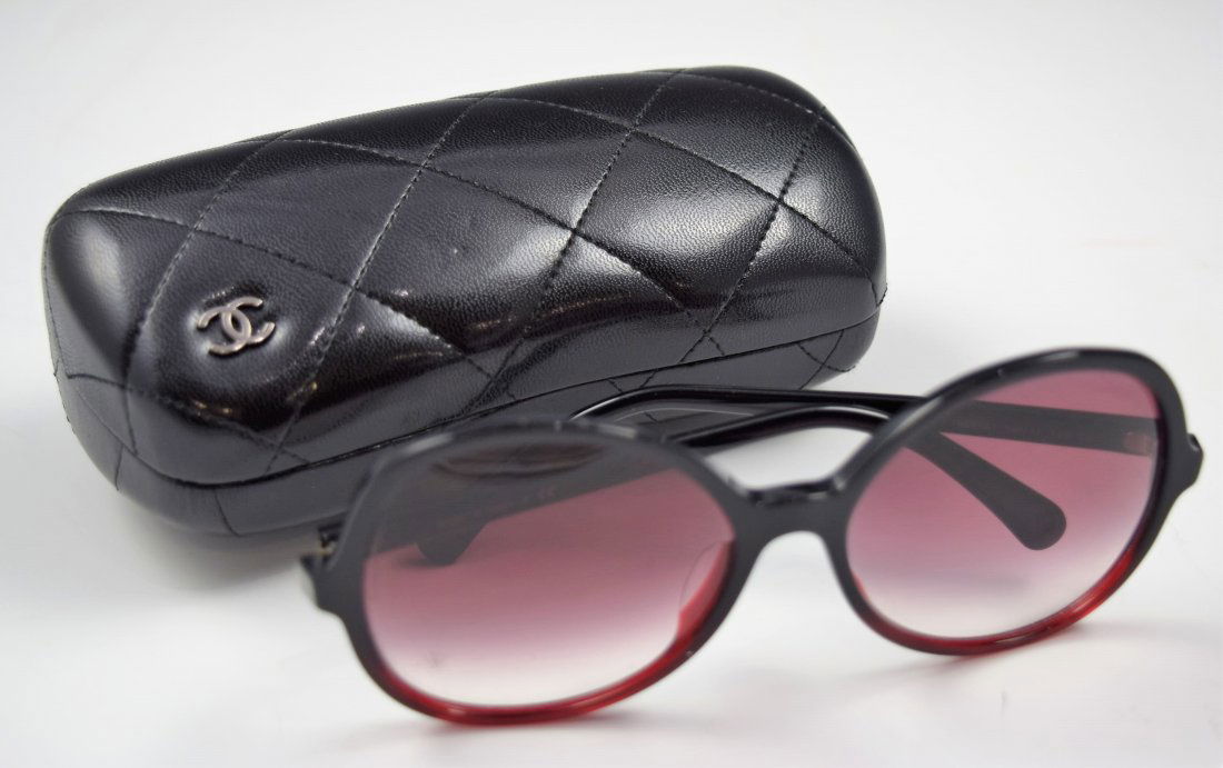 Chanel Sunglasses (1 of 5)