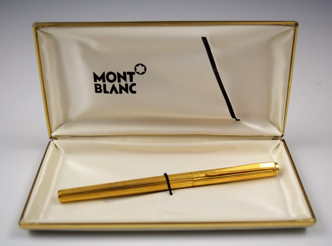 Montblanc Pen: Montblanc gold plated fountain pen, original box included