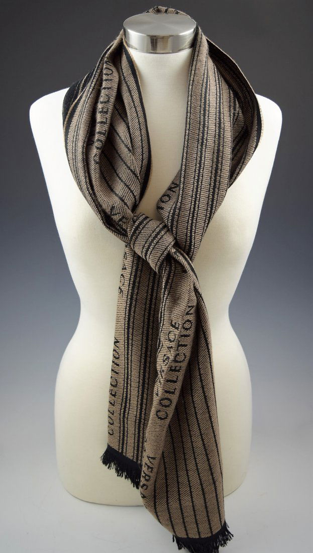 Versace Men's Scarf (1 of 2)