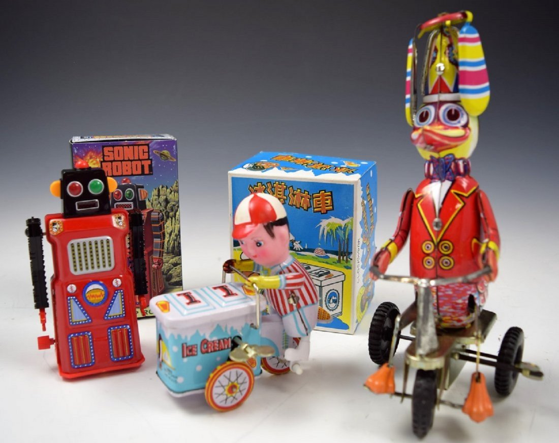 Lot Of 3 Vintage Metal Tin Wind-Up Toys (1 of 4)