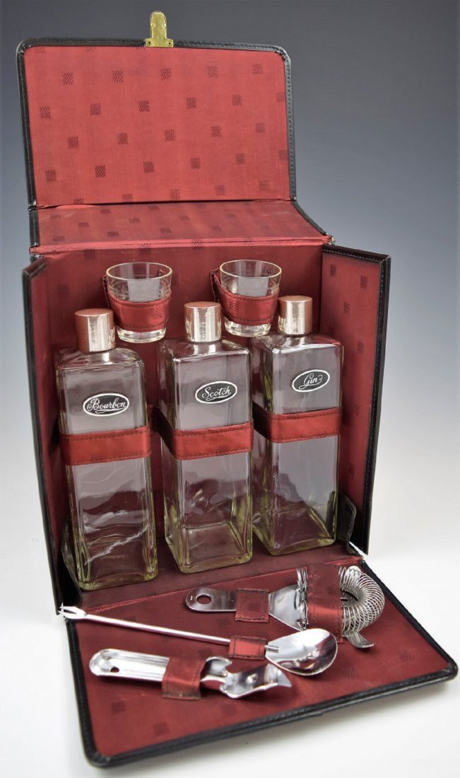 Vintage Mid-century Traveling Bar Set (1 of 4)
