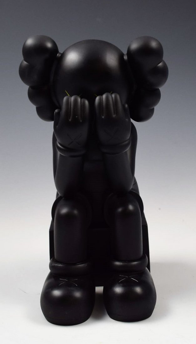 KAWS Sculpture (1 of 4)