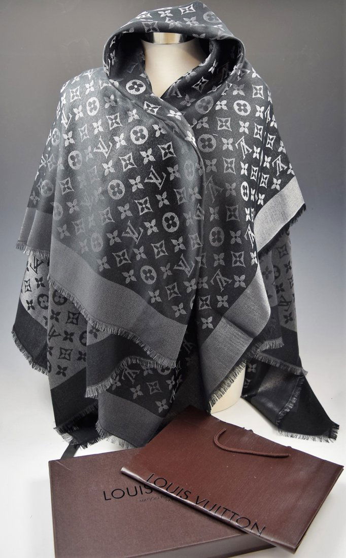 Louis Vuitton Shawl (1 of 4)