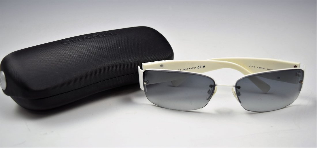Chanel Sunglasses (1 of 4)