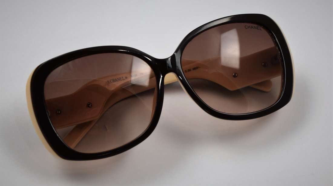 Chanel Sunglasses (1 of 5)