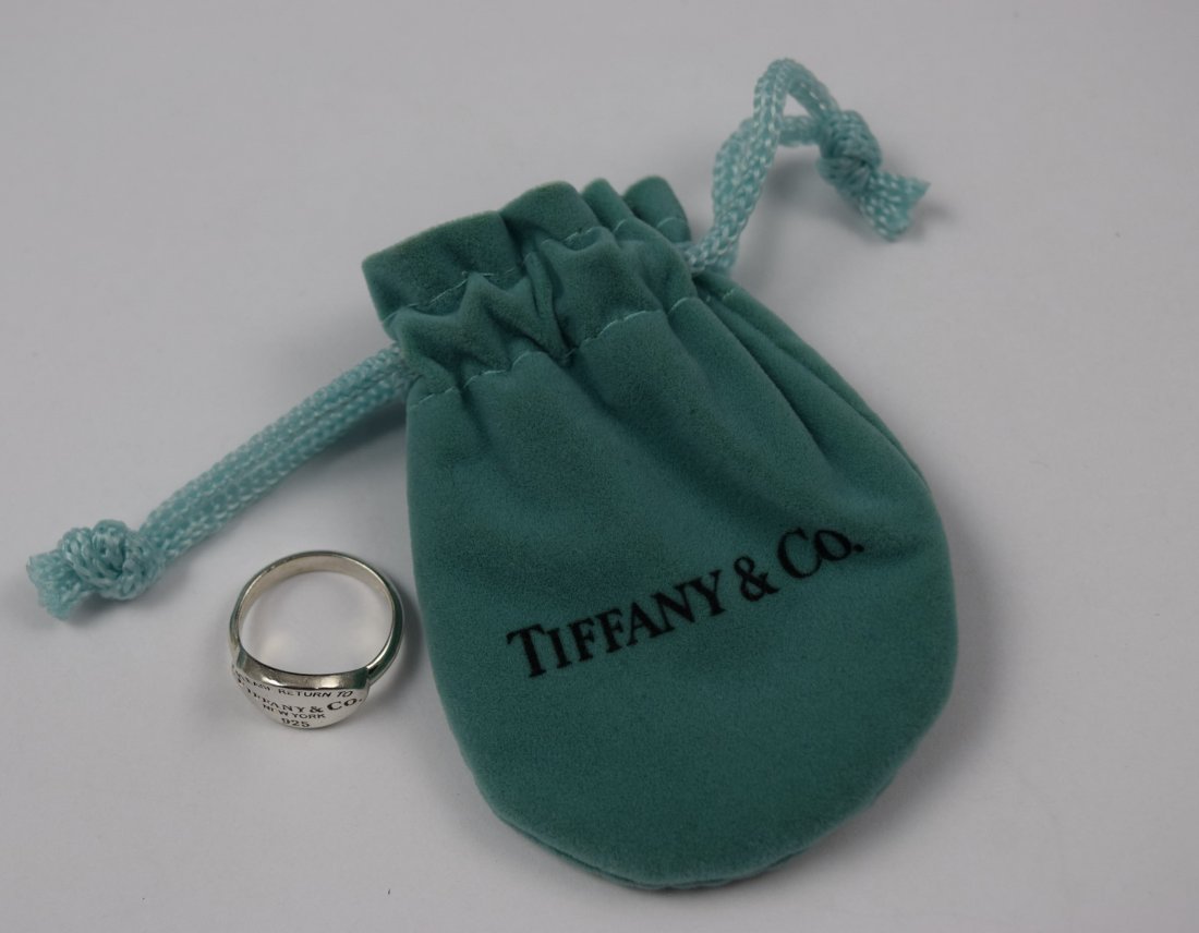 Vintage Tiffany & Co Sterling Silver Ring (1 of 2)