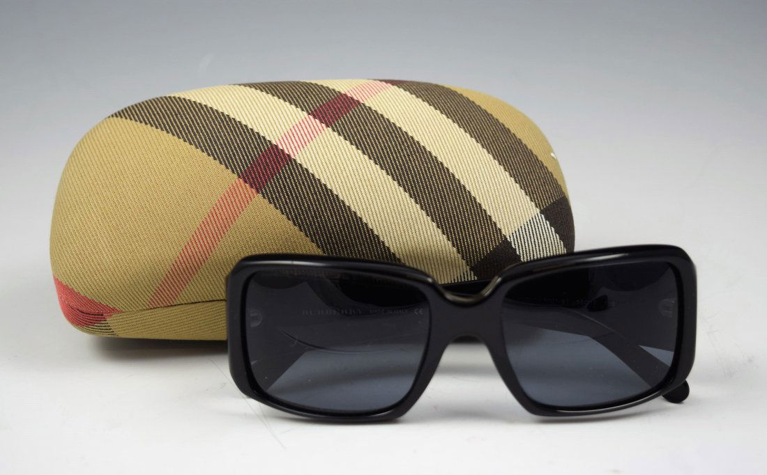 Burberry Sunglasses (1 of 4)