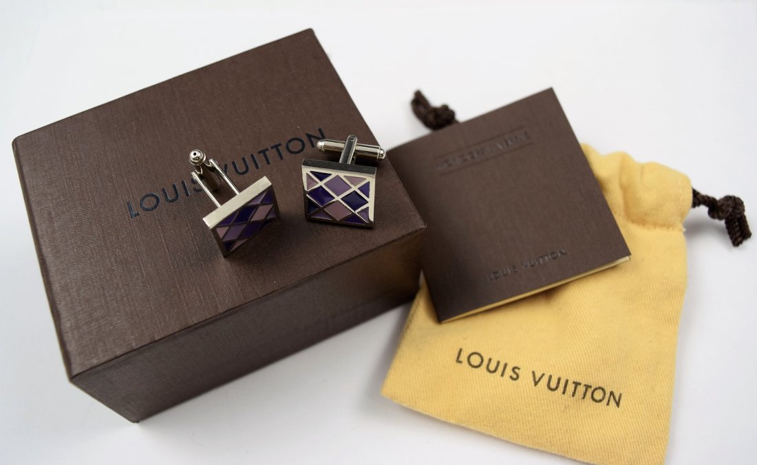 Louis Vuitton Cufflinks (1 of 3)