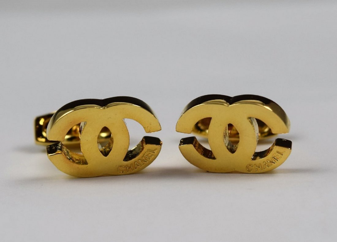 Vintage Chanel Cufflinks (1 of 3)