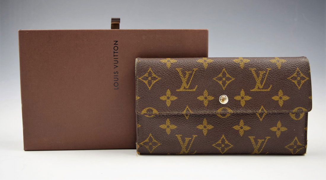 Louis Vuitton Wallet (1 of 5)