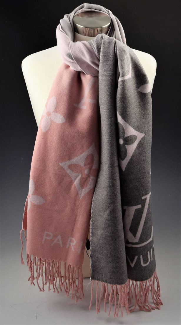 Louis Vuitton Scarf (1 of 3)