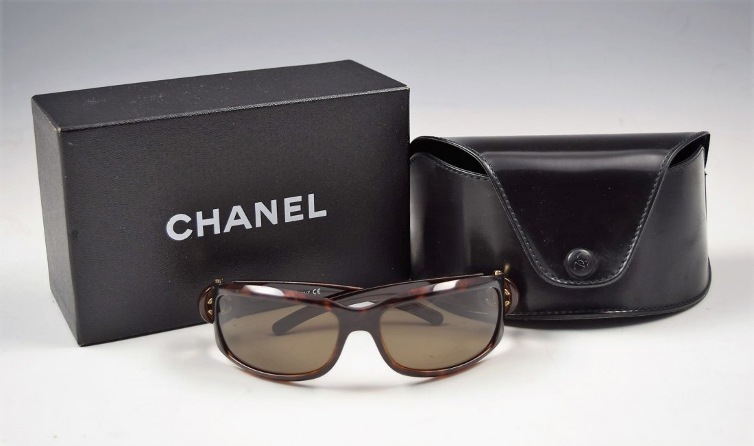 Chanel Sunglasses (1 of 4)