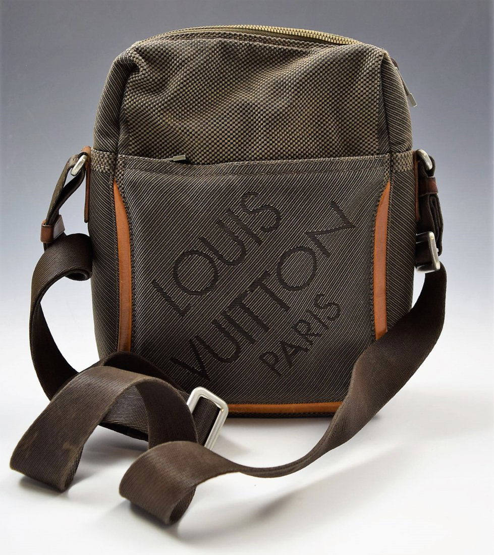 Louis Vuitton Handbag (1 of 3)