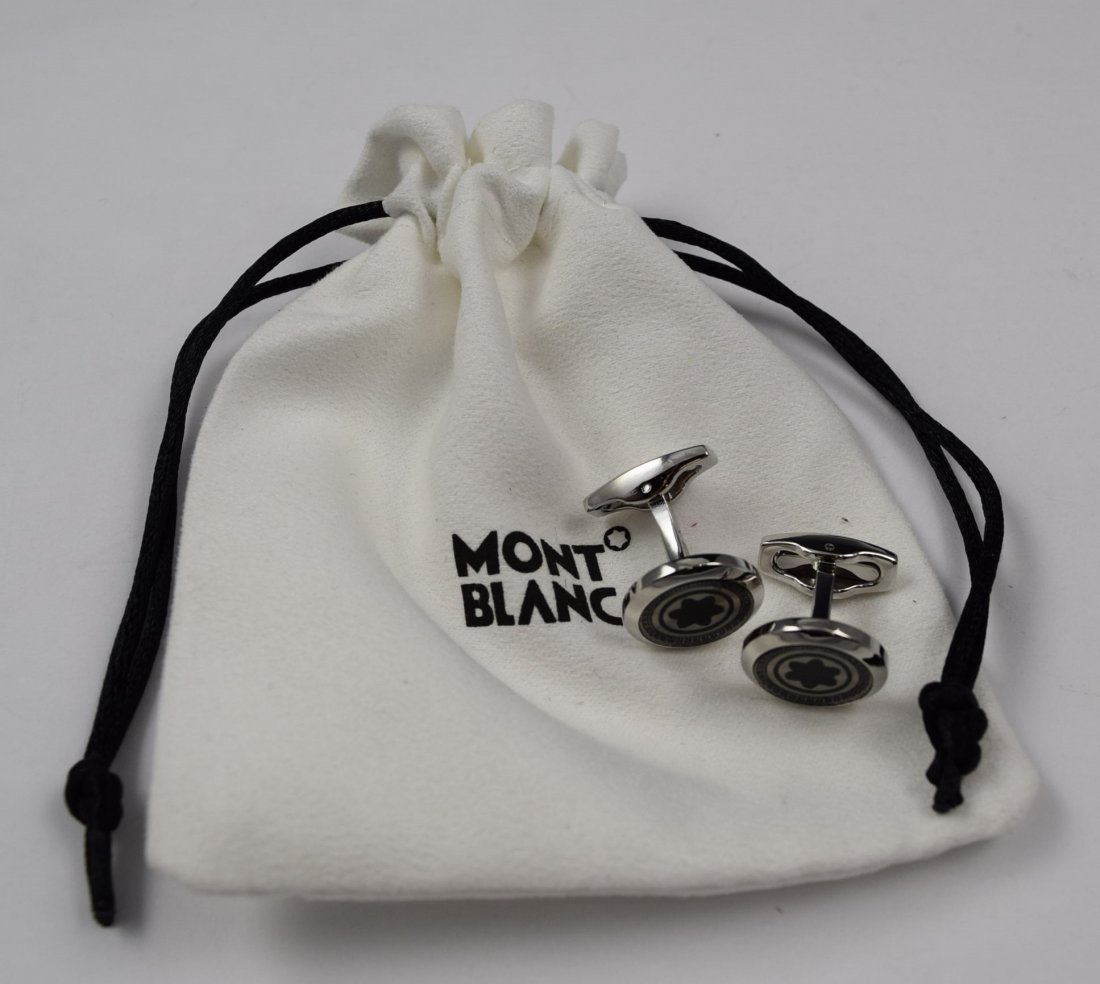 Montblanc Cufflinks: Montblanc issued silver cufflinks Dust pouch included