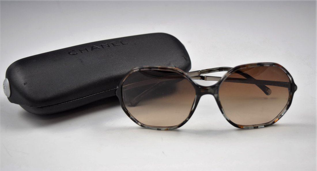 Chanel Sunglasses (1 of 5)