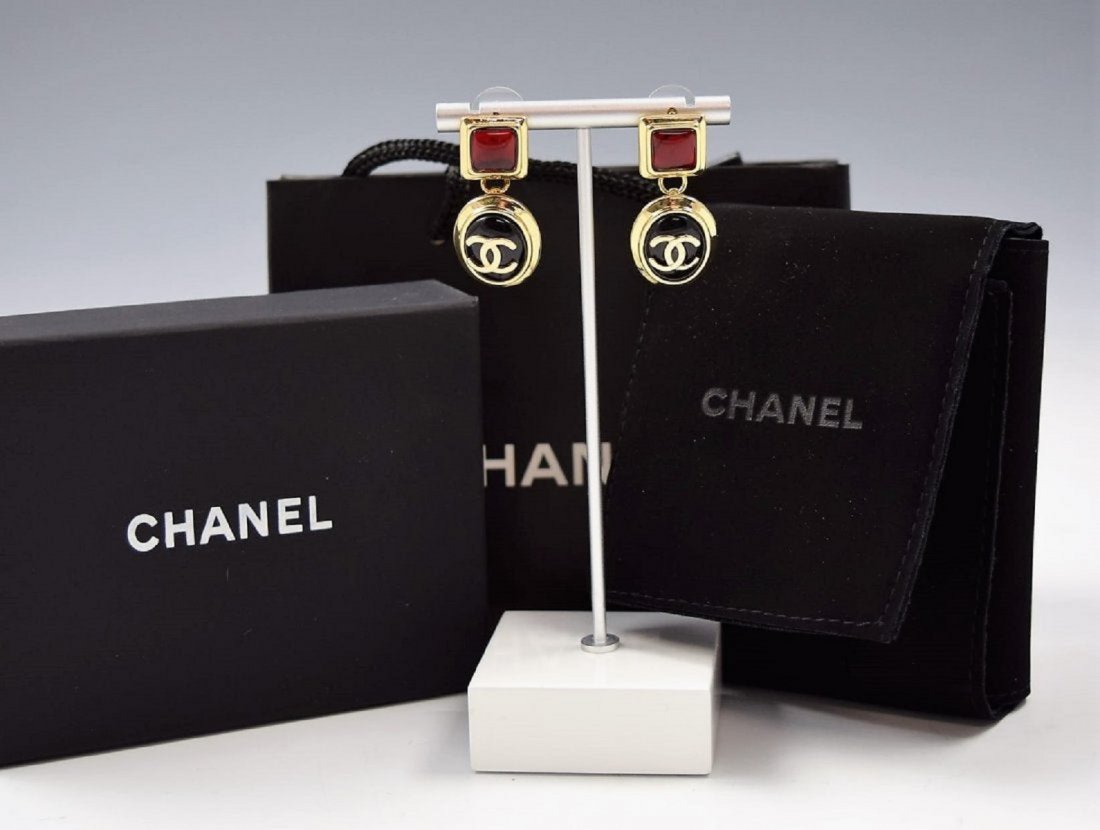 Vintage Chanel Earrings (1 of 3)